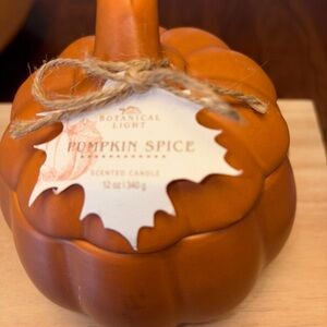 Pumpkin Spice Candle - Warm Orange scented